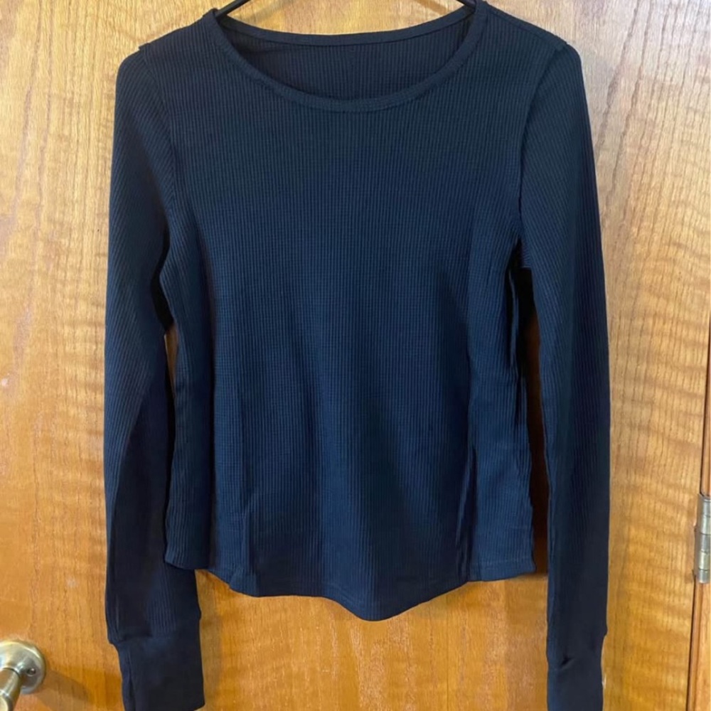 NWT Classic Black Long Sleeve Waffle Knit Women's Top Small